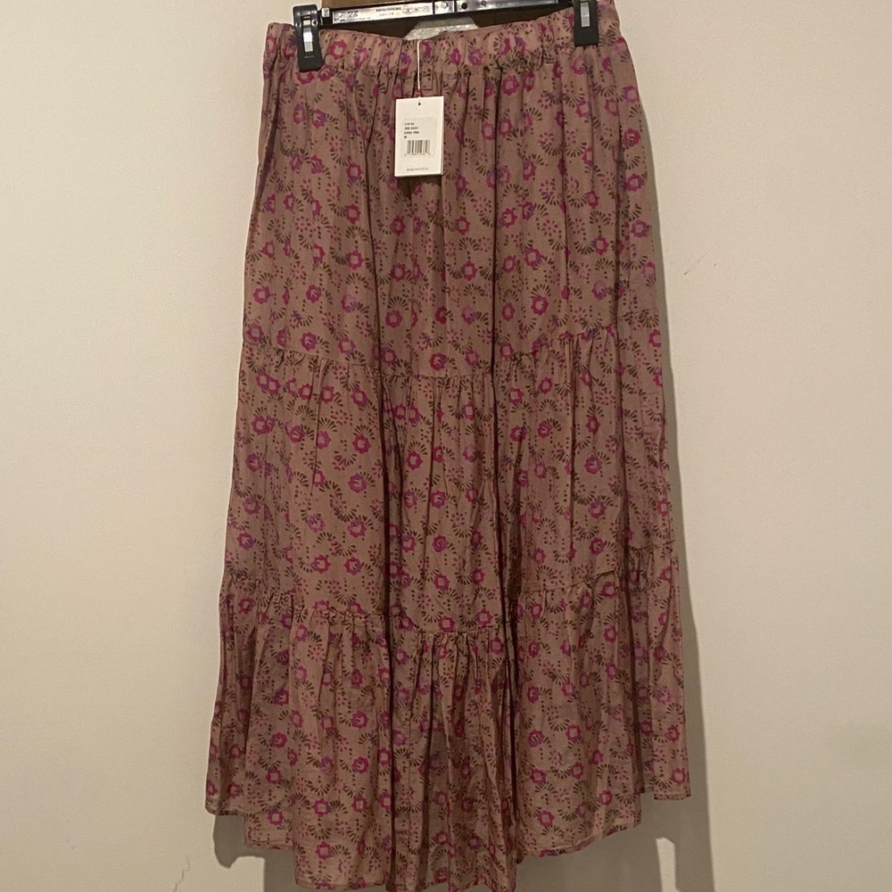 XiRENA Floral Maxi Skirt in Pink and Brown